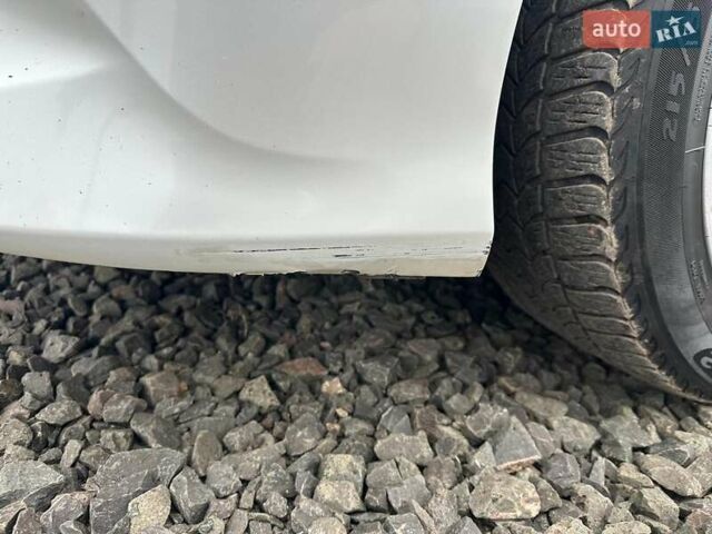 Белый Тойота Камри, объемом двигателя 2.49 л и пробегом 173 тыс. км за 20500 $, фото 6 на Automoto.ua