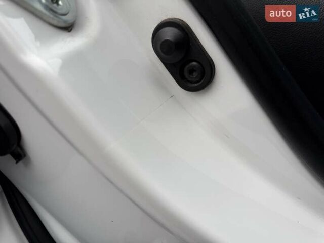 Белый Тойота Камри, объемом двигателя 2.49 л и пробегом 103 тыс. км за 26900 $, фото 30 на Automoto.ua