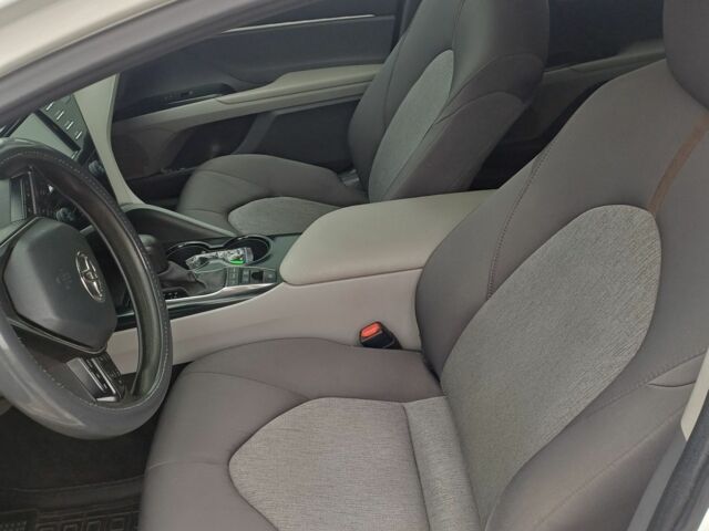 Белый Тойота Камри, объемом двигателя 2.5 л и пробегом 80 тыс. км за 23900 $, фото 8 на Automoto.ua