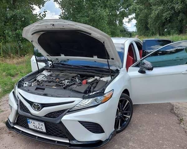 Белый Тойота Камри, объемом двигателя 2.49 л и пробегом 42 тыс. км за 25500 $, фото 32 на Automoto.ua