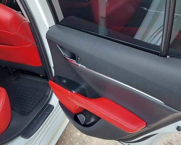 Белый Тойота Камри, объемом двигателя 2.49 л и пробегом 42 тыс. км за 25500 $, фото 23 на Automoto.ua