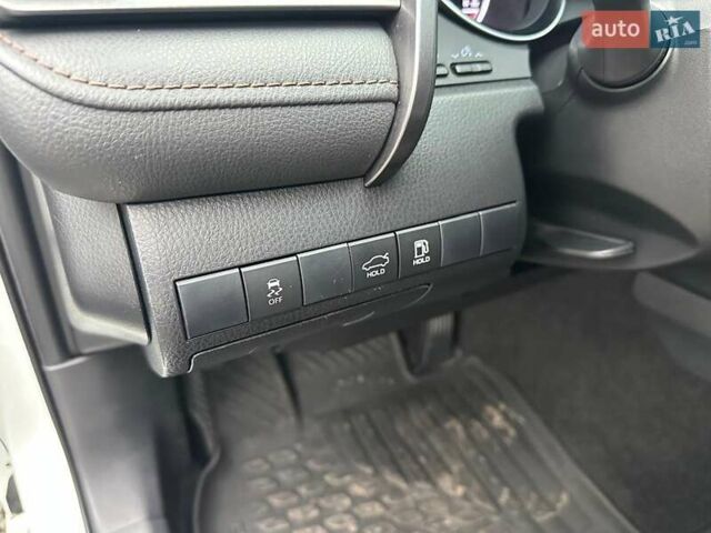 Белый Тойота Камри, объемом двигателя 2.49 л и пробегом 173 тыс. км за 20500 $, фото 28 на Automoto.ua