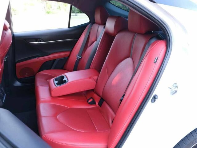 Белый Тойота Камри, объемом двигателя 3.5 л и пробегом 49 тыс. км за 12800 $, фото 15 на Automoto.ua