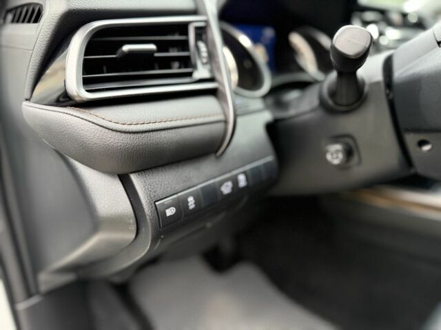 Белый Тойота Камри, объемом двигателя 2.5 л и пробегом 100 тыс. км за 27300 $, фото 5 на Automoto.ua