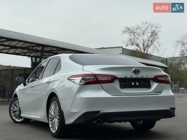 Белый Тойота Камри, объемом двигателя 2.49 л и пробегом 103 тыс. км за 26900 $, фото 7 на Automoto.ua