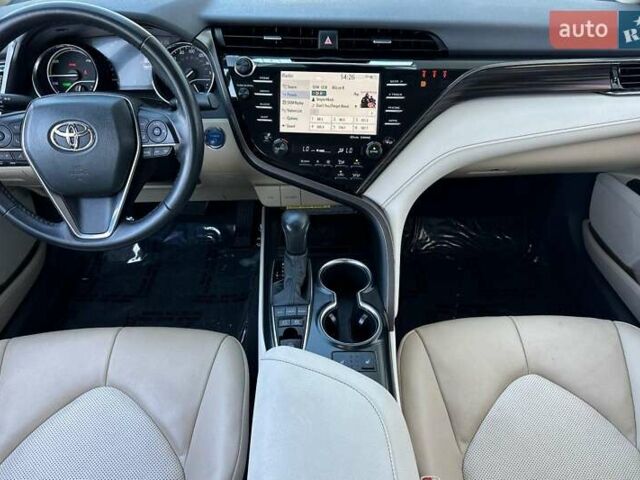 Белый Тойота Камри, объемом двигателя 2.49 л и пробегом 45 тыс. км за 8900 $, фото 11 на Automoto.ua