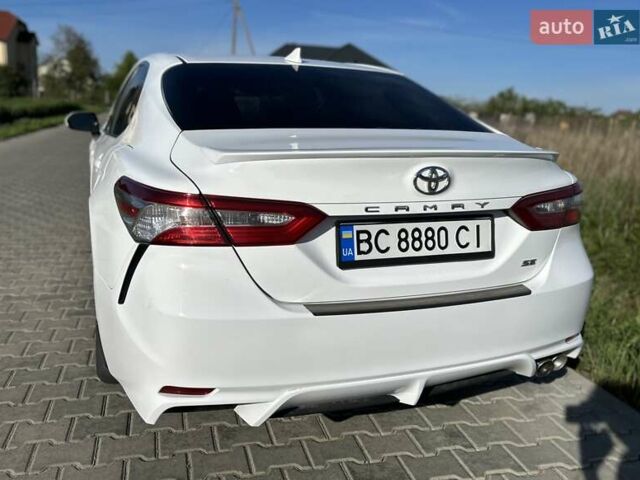 Белый Тойота Камри, объемом двигателя 2.49 л и пробегом 115 тыс. км за 21000 $, фото 19 на Automoto.ua