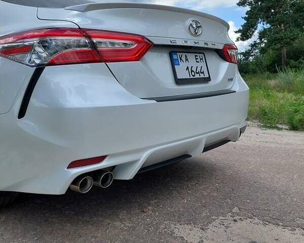 Белый Тойота Камри, объемом двигателя 2.49 л и пробегом 42 тыс. км за 25500 $, фото 8 на Automoto.ua