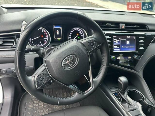 Белый Тойота Камри, объемом двигателя 2.49 л и пробегом 173 тыс. км за 20500 $, фото 21 на Automoto.ua