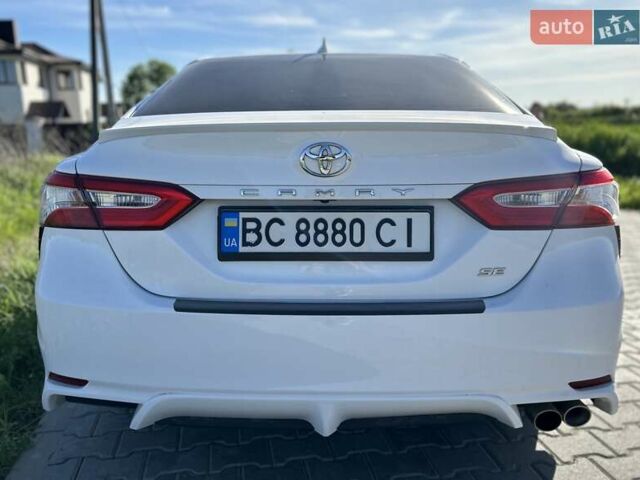 Белый Тойота Камри, объемом двигателя 2.49 л и пробегом 115 тыс. км за 21000 $, фото 12 на Automoto.ua