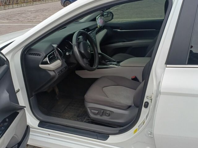 Белый Тойота Камри, объемом двигателя 2.5 л и пробегом 80 тыс. км за 23900 $, фото 5 на Automoto.ua