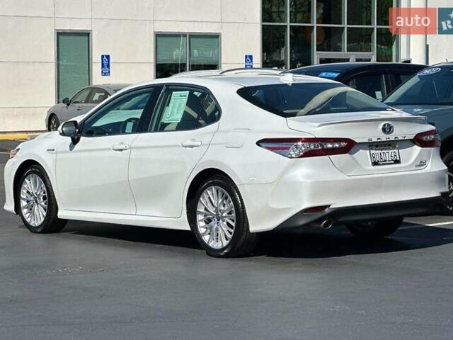 Белый Тойота Камри, объемом двигателя 2.49 л и пробегом 45 тыс. км за 8900 $, фото 4 на Automoto.ua