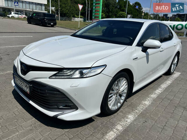 Белый Тойота Камри, объемом двигателя 2.49 л и пробегом 120 тыс. км за 28999 $, фото 2 на Automoto.ua