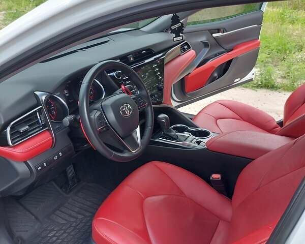 Белый Тойота Камри, объемом двигателя 2.49 л и пробегом 42 тыс. км за 25500 $, фото 22 на Automoto.ua