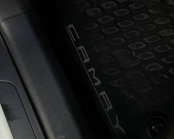 Білий Тойота Камрі, об'ємом двигуна 2.49 л та пробігом 58 тис. км за 20500 $, фото 17 на Automoto.ua