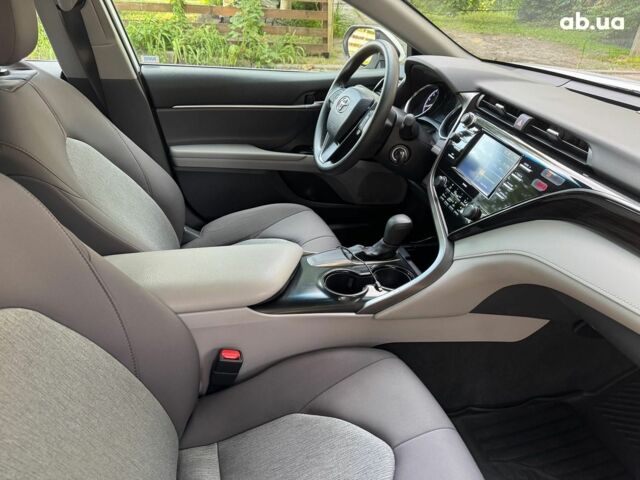 Білий Тойота Камрі, об'ємом двигуна 2.5 л та пробігом 71 тис. км за 21490 $, фото 22 на Automoto.ua