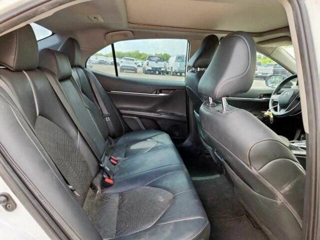 Белый Тойота Камри, объемом двигателя 2.5 л и пробегом 56 тыс. км за 6500 $, фото 9 на Automoto.ua