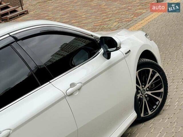 Белый Тойота Камри, объемом двигателя 2.49 л и пробегом 80 тыс. км за 29999 $, фото 105 на Automoto.ua