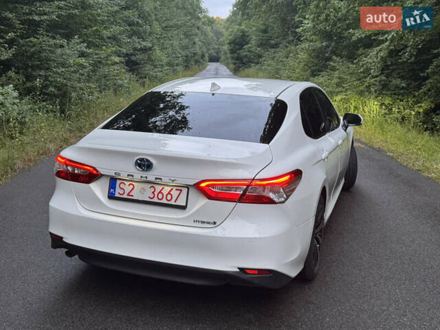 Білий Тойота Камрі, об'ємом двигуна 2.49 л та пробігом 82 тис. км за 27250 $, фото 4 на Automoto.ua