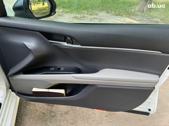 Білий Тойота Камрі, об'ємом двигуна 2.5 л та пробігом 71 тис. км за 21490 $, фото 21 на Automoto.ua