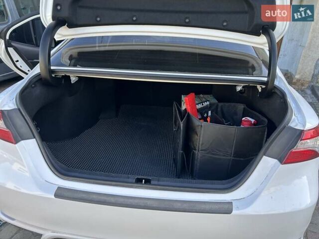 Белый Тойота Камри, объемом двигателя 2.49 л и пробегом 115 тыс. км за 21000 $, фото 38 на Automoto.ua