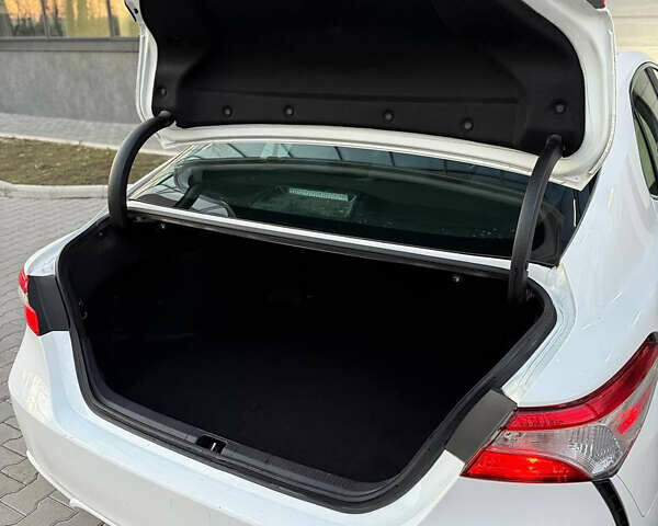 Білий Тойота Камрі, об'ємом двигуна 2.49 л та пробігом 58 тис. км за 20500 $, фото 24 на Automoto.ua