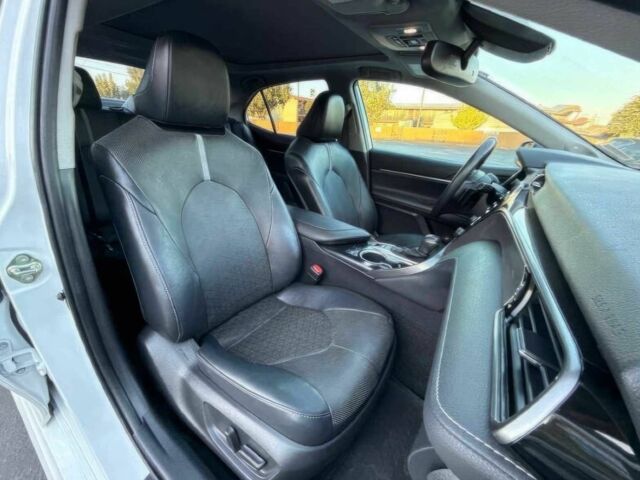 Белый Тойота Камри, объемом двигателя 2.5 л и пробегом 43 тыс. км за 8400 $, фото 7 на Automoto.ua