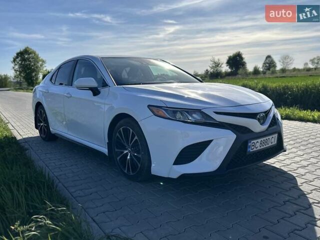 Белый Тойота Камри, объемом двигателя 2.49 л и пробегом 115 тыс. км за 21000 $, фото 27 на Automoto.ua