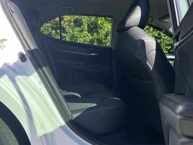 Тойота Камри 2020 в Кропивницком (Кировограде) на Automoto.ua Белый Тойота Камри, объемом двигателя 2.5 л и пробегом 37 тыс. км за 6400 $, фото 9 на Automoto.ua