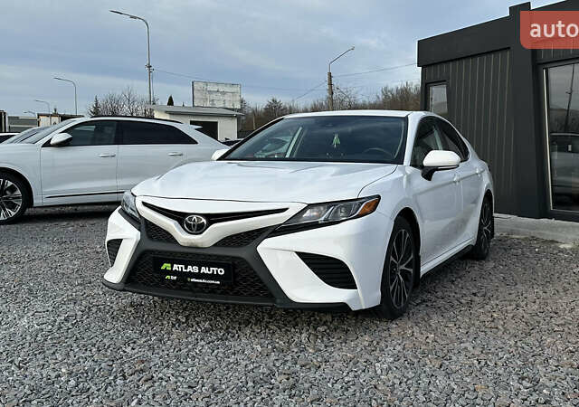 Білий Тойота Камрі, об'ємом двигуна 2.49 л та пробігом 112 тис. км за 21800 $, фото 2 на Automoto.ua