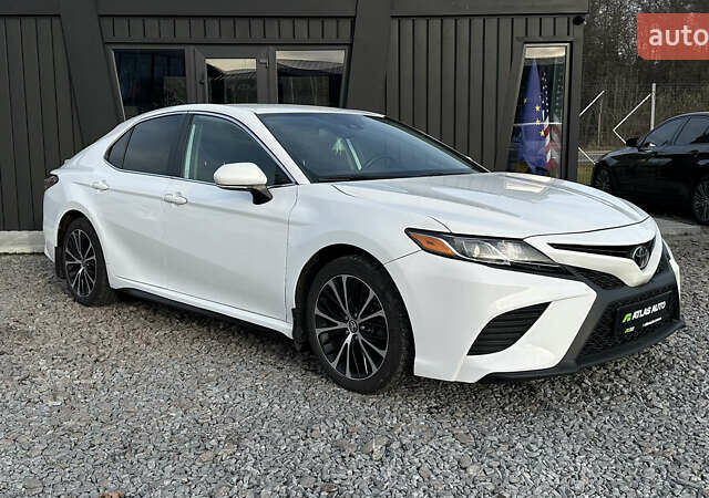 Білий Тойота Камрі, об'ємом двигуна 2.49 л та пробігом 112 тис. км за 21800 $, фото 6 на Automoto.ua