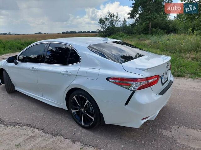 Белый Тойота Камри, объемом двигателя 2.49 л и пробегом 42 тыс. км за 25500 $, фото 7 на Automoto.ua