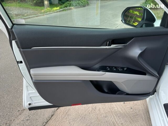 Білий Тойота Камрі, об'ємом двигуна 2.5 л та пробігом 71 тис. км за 21490 $, фото 10 на Automoto.ua