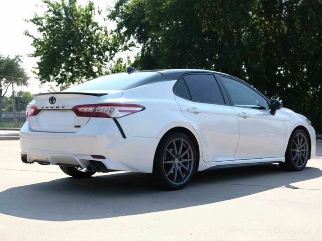 Белый Тойота Камри, объемом двигателя 3.5 л и пробегом 49 тыс. км за 12800 $, фото 6 на Automoto.ua