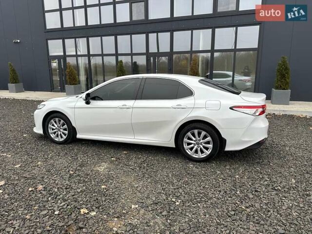 Белый Тойота Камри, объемом двигателя 2.49 л и пробегом 173 тыс. км за 20500 $, фото 8 на Automoto.ua