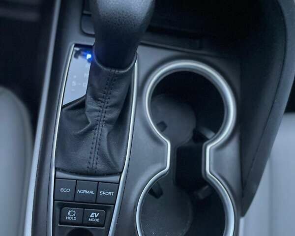 Белый Тойота Камри, объемом двигателя 2.49 л и пробегом 114 тыс. км за 23500 $, фото 40 на Automoto.ua