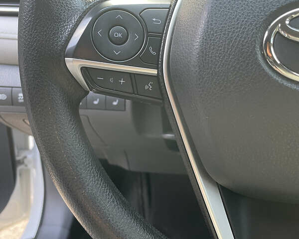 Белый Тойота Камри, объемом двигателя 2.49 л и пробегом 114 тыс. км за 23500 $, фото 38 на Automoto.ua