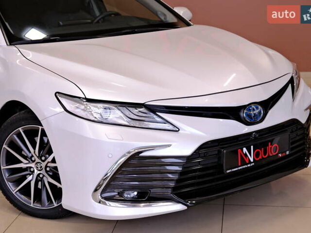 Тойота Камри 2021 в Одессе на Automoto.ua Белый Тойота Камри, объемом двигателя 2.5 л и пробегом 46 тыс. км за 29900 $, фото 6 на Automoto.ua
