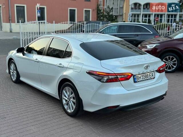 Белый Тойота Камри, объемом двигателя 2.49 л и пробегом 123 тыс. км за 23000 $, фото 5 на Automoto.ua