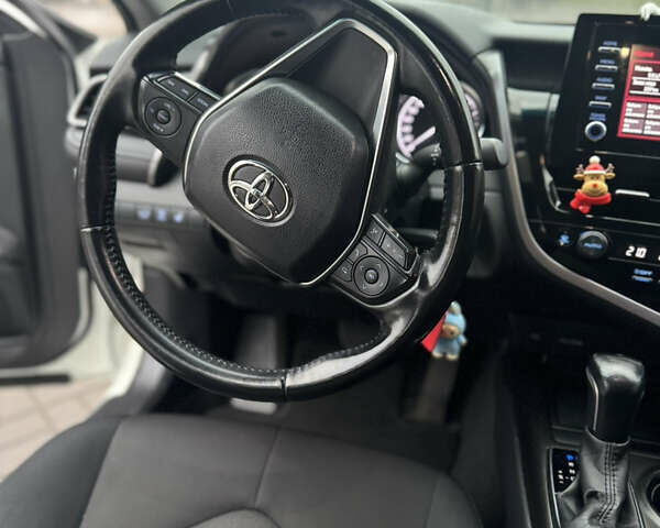 Белый Тойота Камри, объемом двигателя 2.49 л и пробегом 93 тыс. км за 26555 $, фото 39 на Automoto.ua