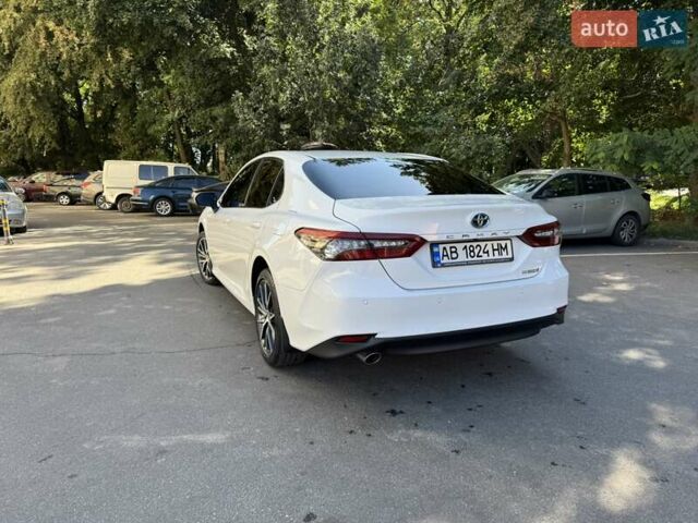Белый Тойота Камри, объемом двигателя 2.49 л и пробегом 65 тыс. км за 34200 $, фото 5 на Automoto.ua