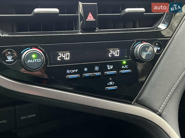 Белый Тойота Камри, объемом двигателя 2.49 л и пробегом 46 тыс. км за 28500 $, фото 34 на Automoto.ua