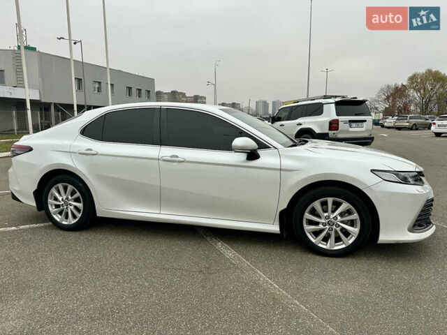 Білий Тойота Камрі, об'ємом двигуна 2.49 л та пробігом 72 тис. км за 26300 $, фото 4 на Automoto.ua