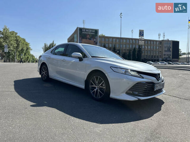 Тойота Камри 2021 в Николаеве на Automoto.ua Белый Тойота Камри, объемом двигателя 2.49 л и пробегом 107 тыс. км за 29999 $, фото 17 на Automoto.ua