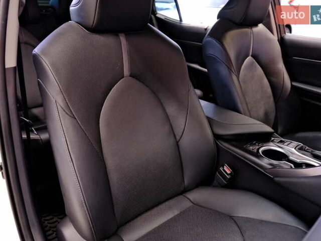 Тойота Камри 2021 в Одессе на Automoto.ua Белый Тойота Камри, объемом двигателя 2.5 л и пробегом 46 тыс. км за 29900 $, фото 50 на Automoto.ua