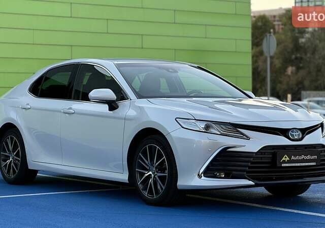 Білий Тойота Камрі, об'ємом двигуна 2.49 л та пробігом 95 тис. км за 34000 $, фото 1 на Automoto.ua