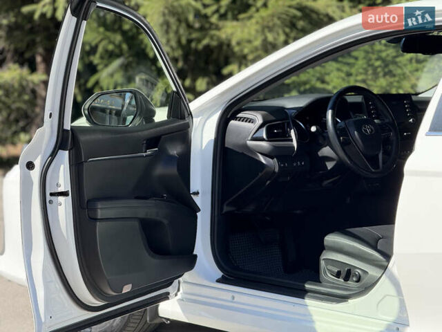 Белый Тойота Камри, объемом двигателя 2.5 л и пробегом 113 тыс. км за 29900 $, фото 28 на Automoto.ua