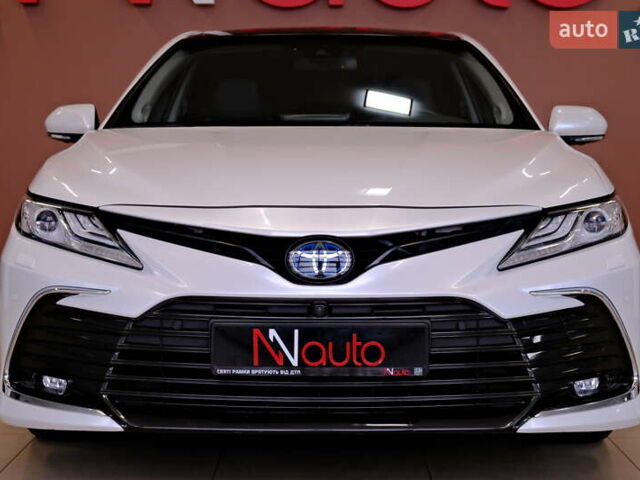 Тойота Камри 2021 в Одессе на Automoto.ua Белый Тойота Камри, объемом двигателя 2.5 л и пробегом 46 тыс. км за 29900 $, фото 1 на Automoto.ua