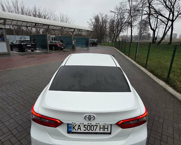Белый Тойота Камри, объемом двигателя 2.49 л и пробегом 93 тыс. км за 26555 $, фото 13 на Automoto.ua