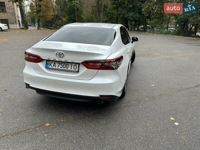 Белый Тойота Камри, объемом двигателя 2.49 л и пробегом 186 тыс. км за 24500 $, фото 8 на Automoto.ua